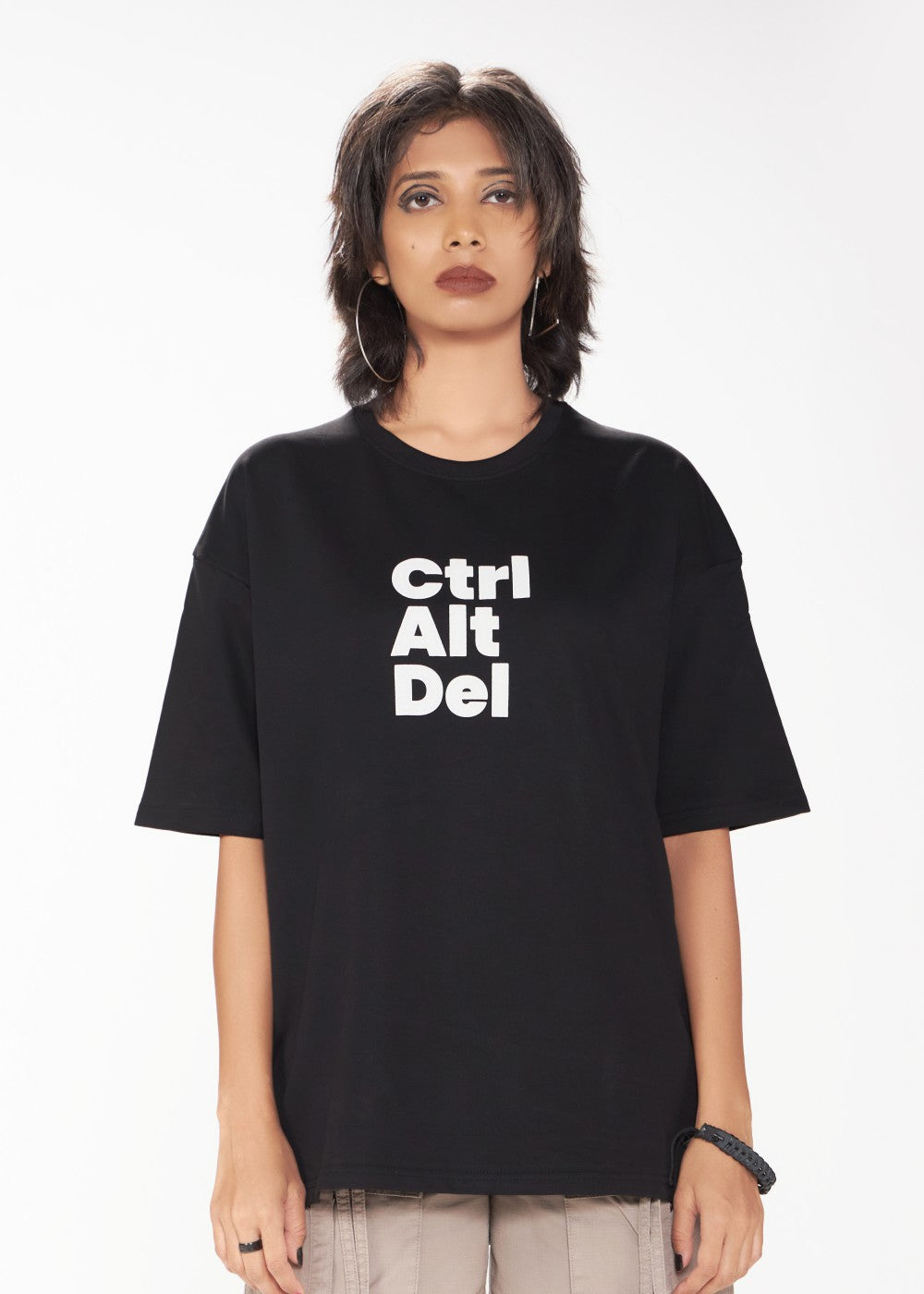 Round Neck Basics T-Shirt – Black (UNISEX)