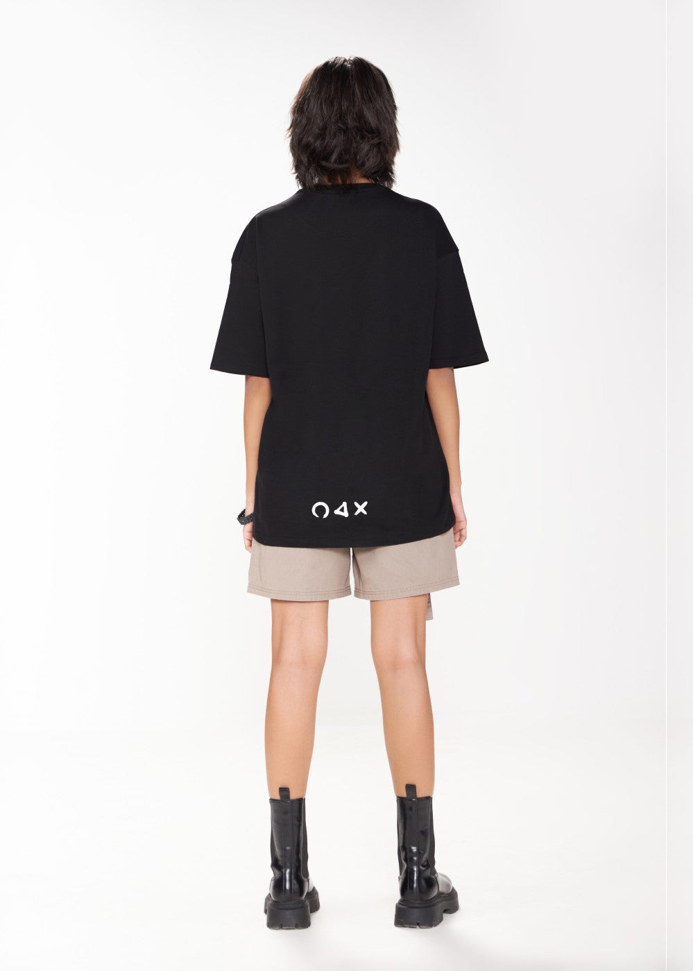 Round Neck Basics T-Shirt – Black (UNISEX)